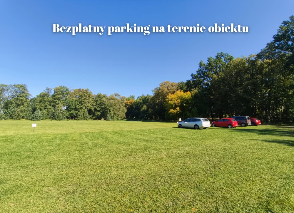 Bezpłatny parking na terenie obiektu